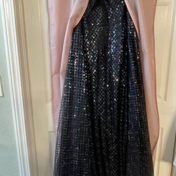 Iridescent Black Formal Dress, Size 20 from Glory Prom - Picture 4 of 16